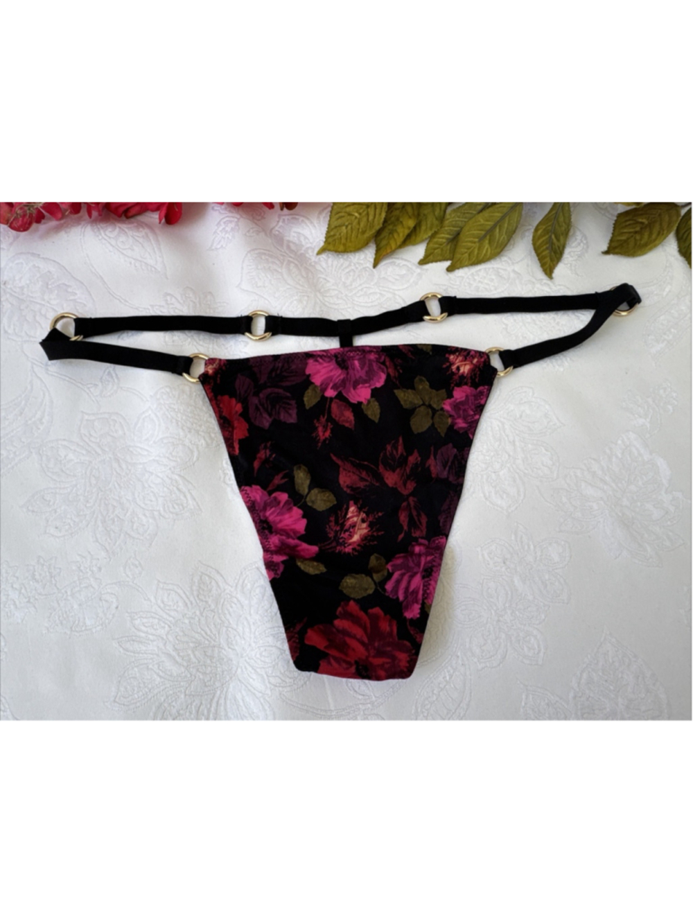 VICTORIAS SECRET XL SILKY BLACK FLORAL CHARM ADJ SIDE V STRING THONG PANTIES NWT